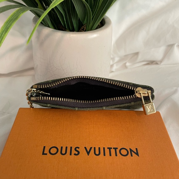 LOUIS VUITTON Authentic LOUIS VUITTON Pochette Cles  Coin Purse Khaki Canvas - Picture 3 of 6